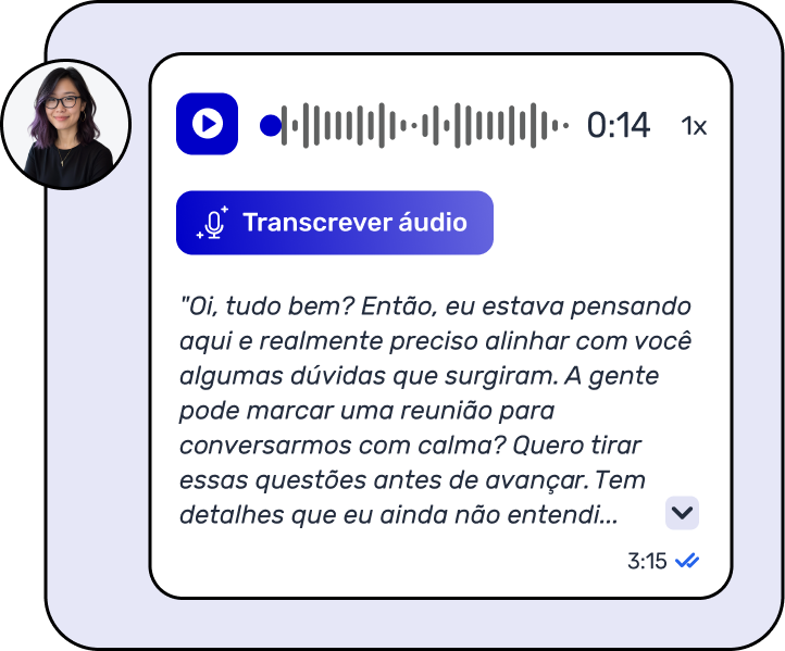 Print de uma interface de chat exibindo a transcrição em texto de uma mensagem de áudio de 14 segundos enviada pela cliente Poliana Martins, acompanhada do botão roxo "Transcrever áudio".